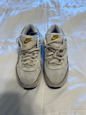 Nike Cream and Brown Casual Running Shoes